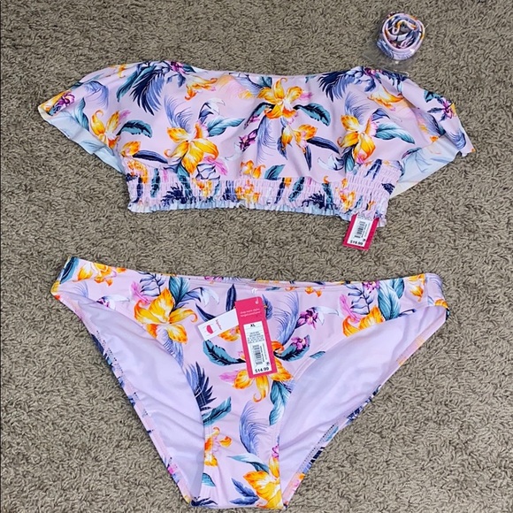 Xhilaration Other - NWT - Floral 2 Piece bikini - Top (L) Bottom (XL)